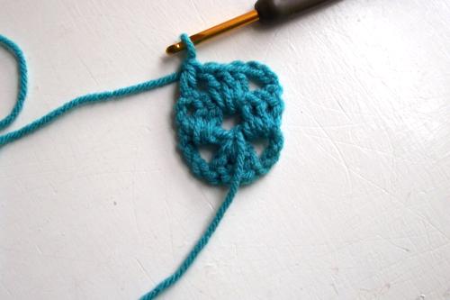 Row 3 of the crochet granny rectangle
