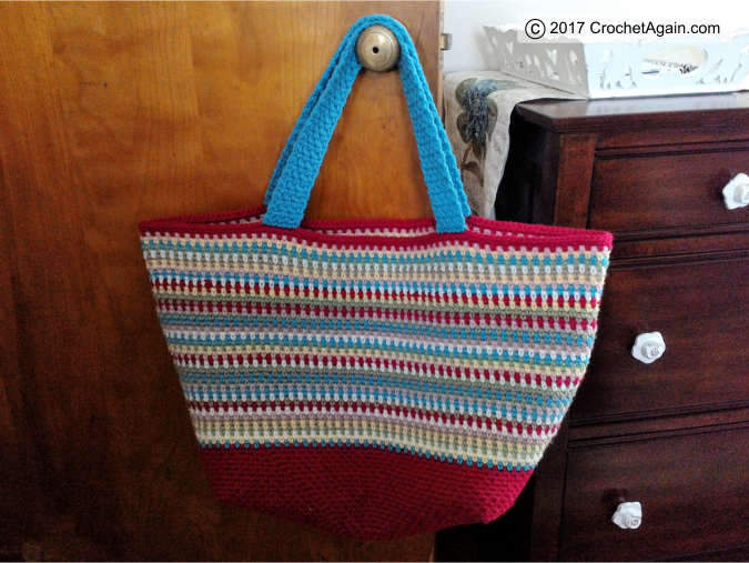 crochet-confetti-tote-bag-hanging