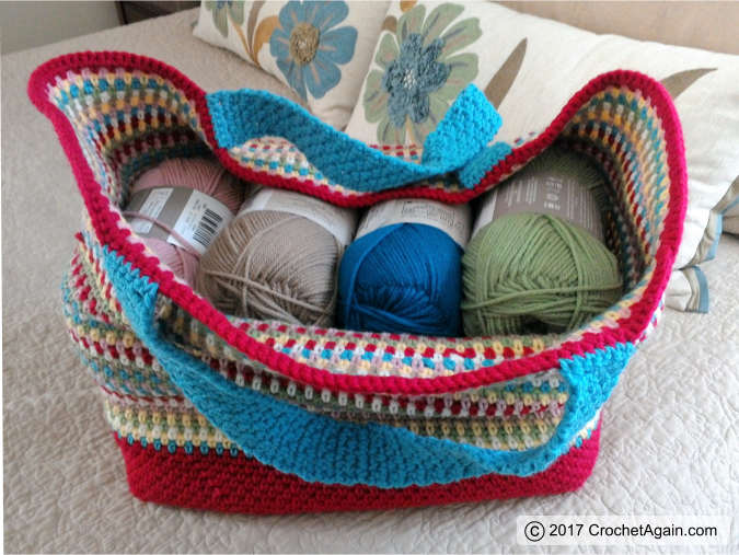 crochet-confetti-tote-bag-yarn
